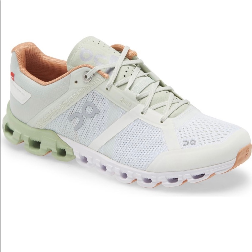 ON Cloud sneakers